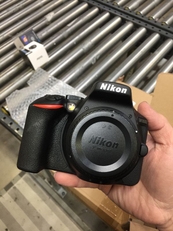 Photo 9 of Nikon D5600 DSLR with 18-55mm f/3.5-5.6G VR and 70-300mm f/4.5-6.3G ED