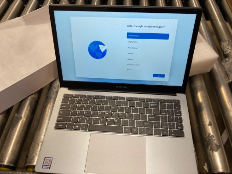 Photo 4 of SGIN Laptop 15.6 Inch Laptops 4GB RAM 128GB ROM SSD Windows 11 Laptops with Intel UHD Graphics 600, 2.8Ghz Intel Celeron N4020C, Mini HDMI, WiFi, Webcam, USB3.0, Bluetooth 4.2 4GB RAM 128GB SSD