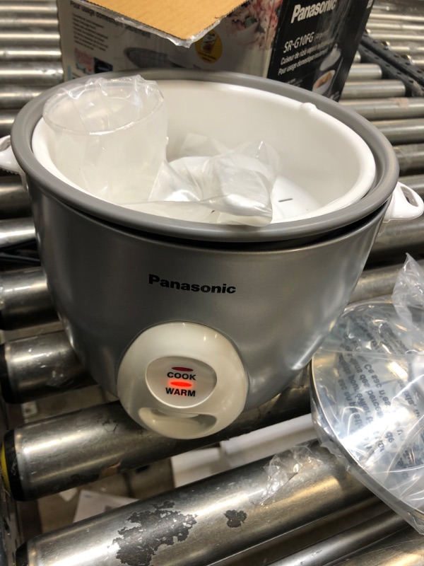 Photo 1 of 5-Cup Rice Cooker