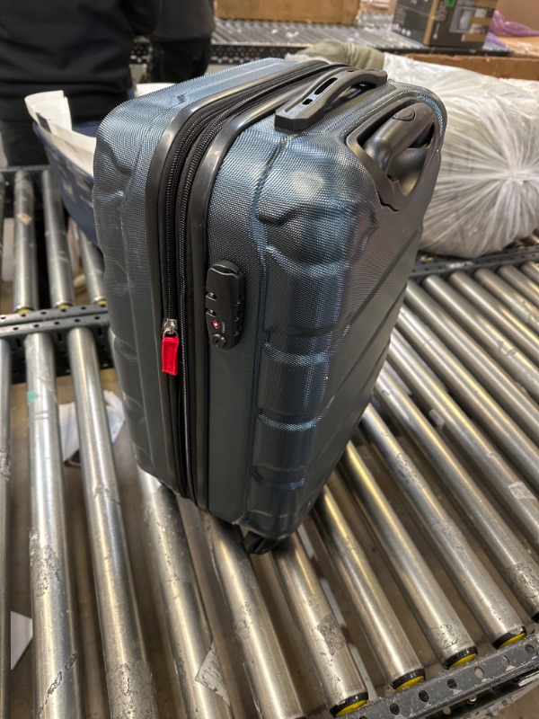 Photo 1 of 18" samsonite Luggage 