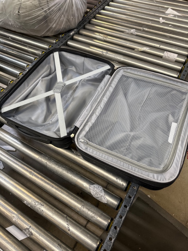 Photo 1 of 18" samsonite Luggage 