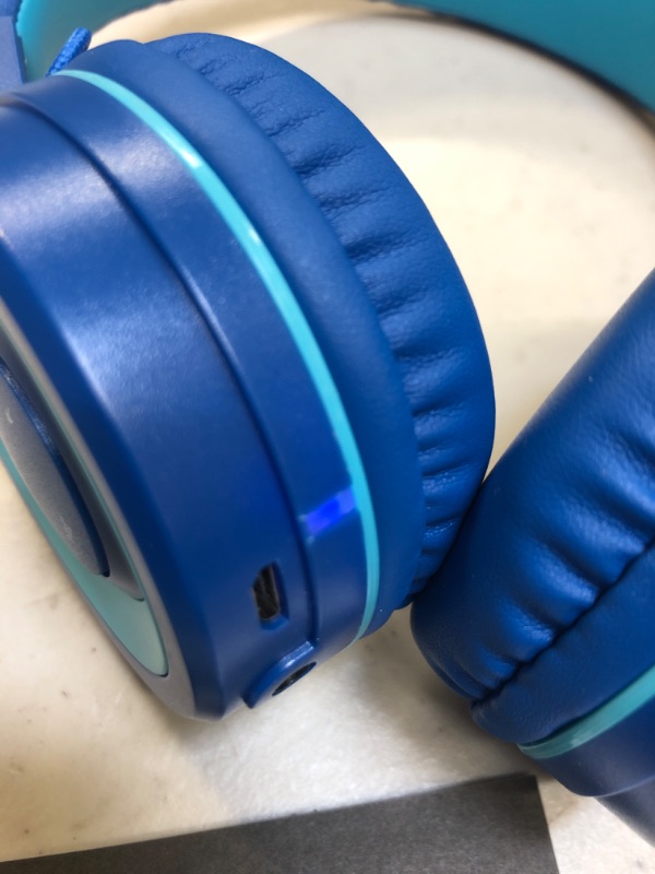 Photo 3 of Kids Bluetooth Headphones, iClever BTH02 Kids Headphones with MIC, 22H Playtime, Bluetooth 5.0 & Stereo Sound, Foldable, Adjustable Headband, Childrens Headphones for iPad Tablet School (Blue) Blue small