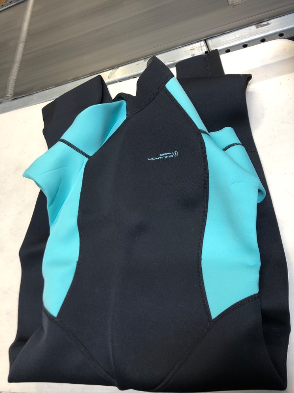 Photo 1 of Dark Lightning Wetsuits for Men and Women, Mens/Womens Wet Suit for Cold Water, 3/2mm Wetsuit for Diving Surfing Snorkeling Kayaking Water Sports COLOR BLUE )) SIZE 6 
