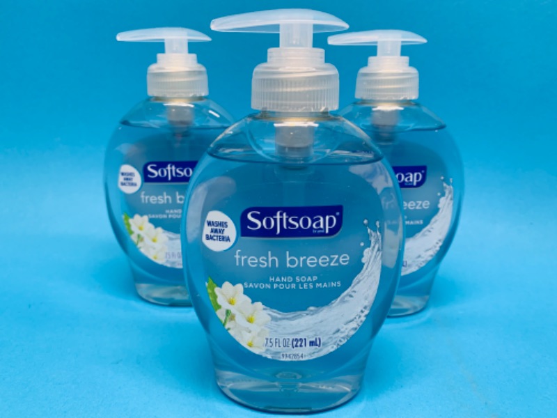 Photo 1 of 665168…3 bottles of softsoap fresh breeze hand soap 7.5 oz. Each