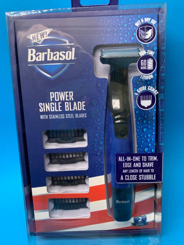 Photo 4 of 665286… 2 Barbasol 4 pc grooming set and steel blade shaver set 