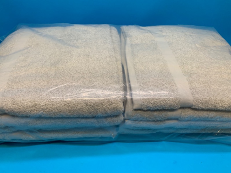 Photo 2 of 665340…10 large white bath towels 