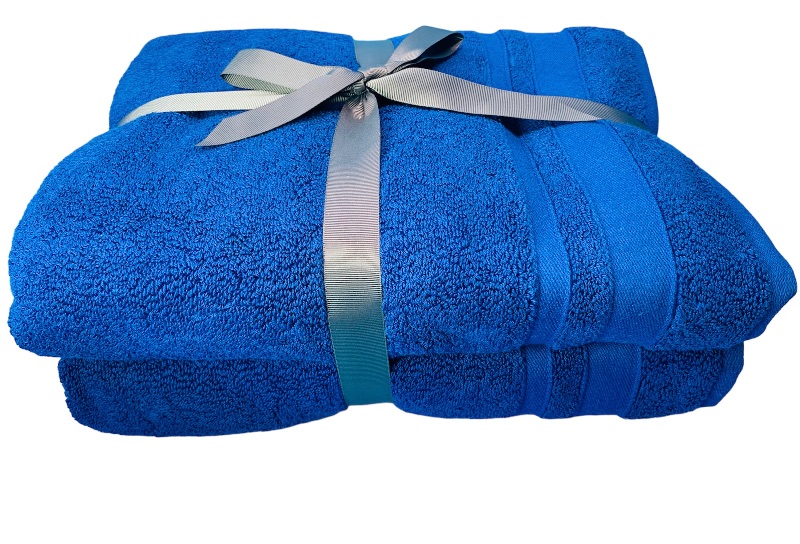 Photo 1 of 665433… 2 large fluffy bath towels 