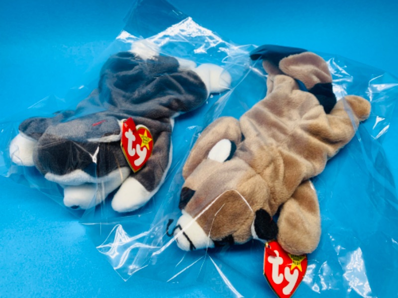 Photo 1 of 665495… 2 TY beanie babies in plastic bags 