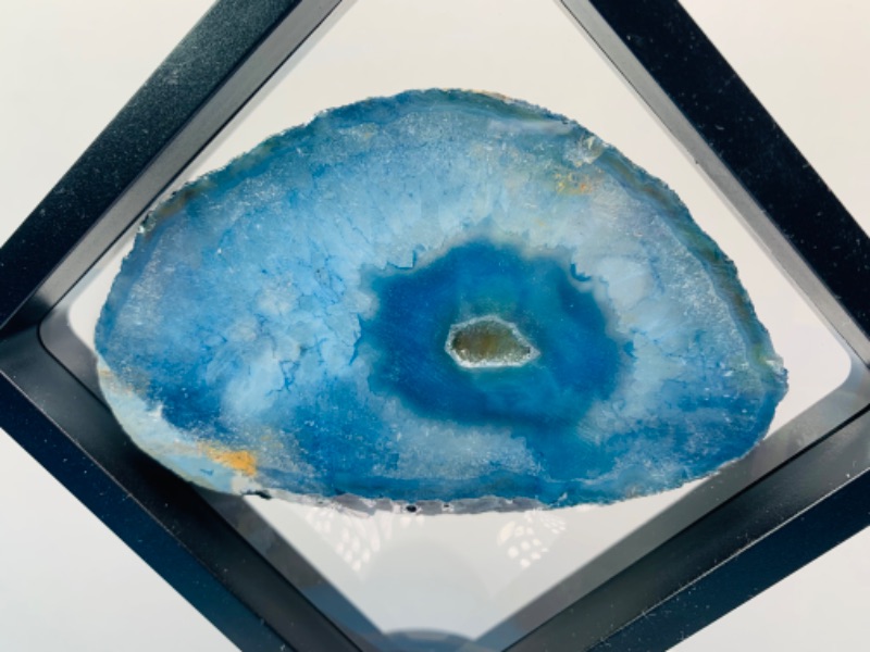 Photo 1 of 665526…agate rock slice in 4 x 4” display 