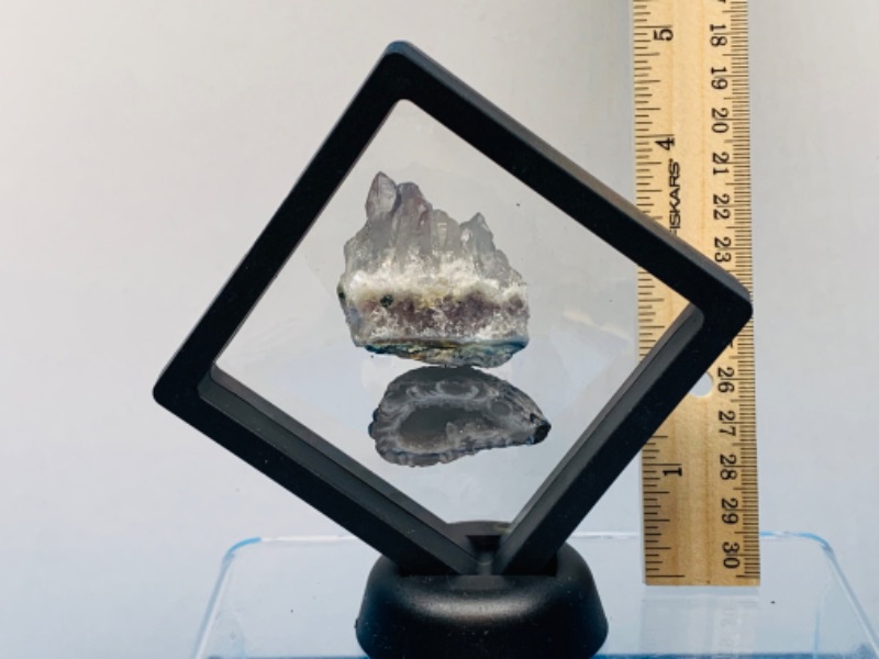 Photo 4 of 665544…crystal and geode rock formations in 3.5” display 