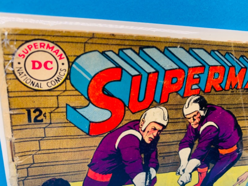 Photo 4 of 665799…condition issues $.12 cent Superman comic #206 - wear, cracks, bends in plastic sleeve 