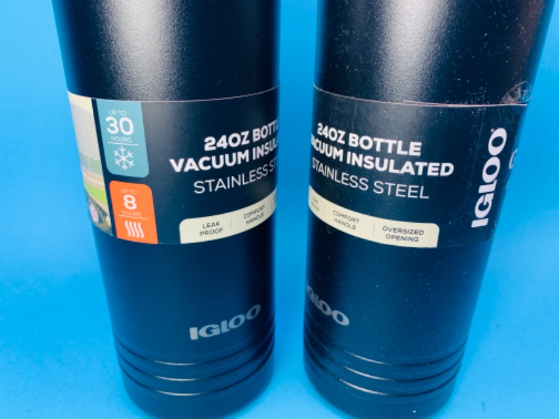 Photo 1 of 665880… 2 igloo vacuum insulated bottles 24 oz each 8 hours of hot 30 hours of cold