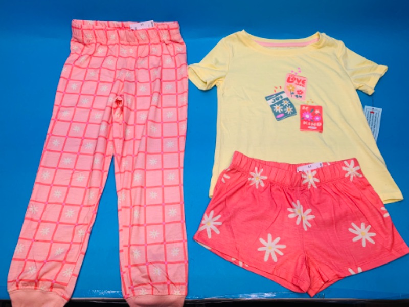 Photo 1 of 665985… 3 piece kids size s (6/6x) sleepwear 