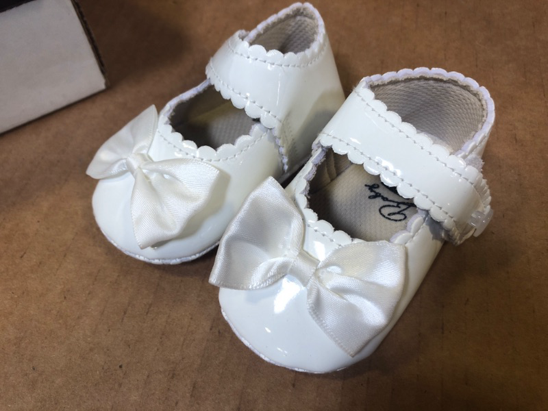 Photo 1 of Size 8/12m Baby Shoes 