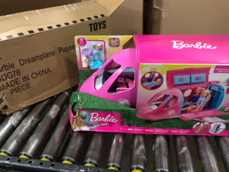 Photo 2 of Barbie Dreamplane Airplane Toys Playset with 15+ Accessories Including Puppy, Snack Cart, Reclining Seats and More Standard
DAN=MAGE TO PACKAGING 