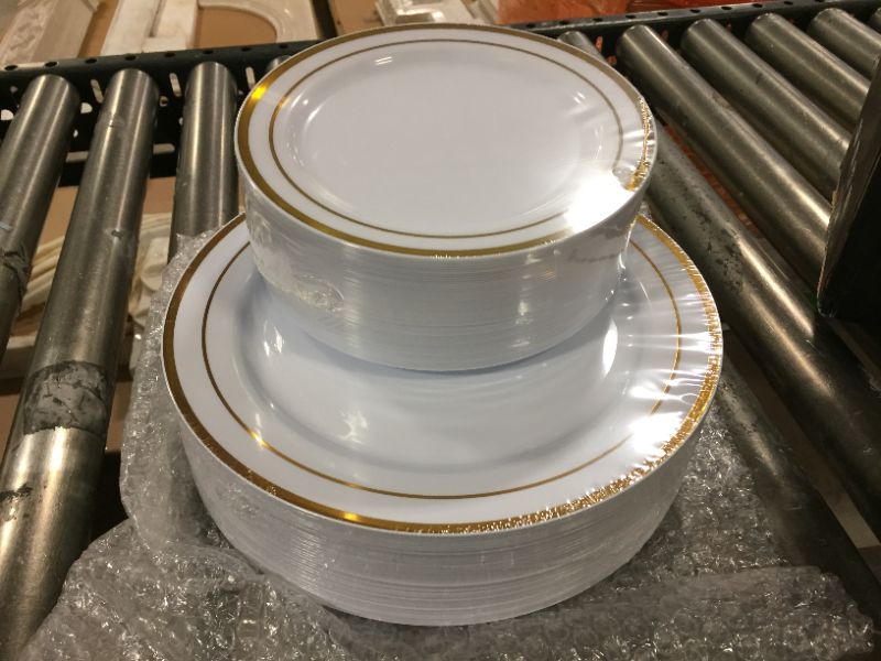 Photo 2 of BAYZZ 300 Piece Gold Dinnerware Set