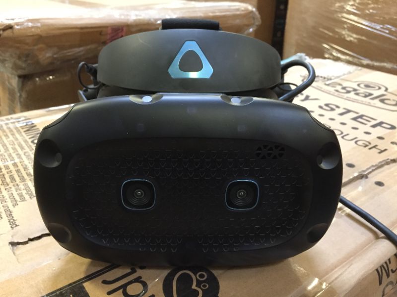 Photo 2 of **Selling for parts only** HTC Vive Cosmos Elite VR Headset (NONFUNCTIONAL)