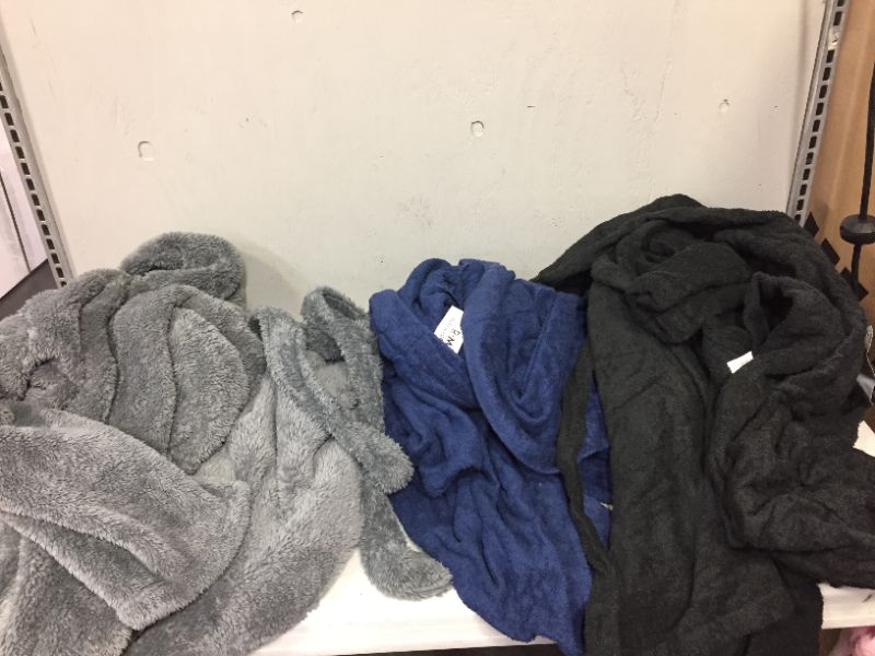 Photo 1 of BAG LOT OF RANDOM ROBES --MIXED  STYLES--MIGHT BE STAINED OR DIRTY--- SIZE 2XL AND 3XL 