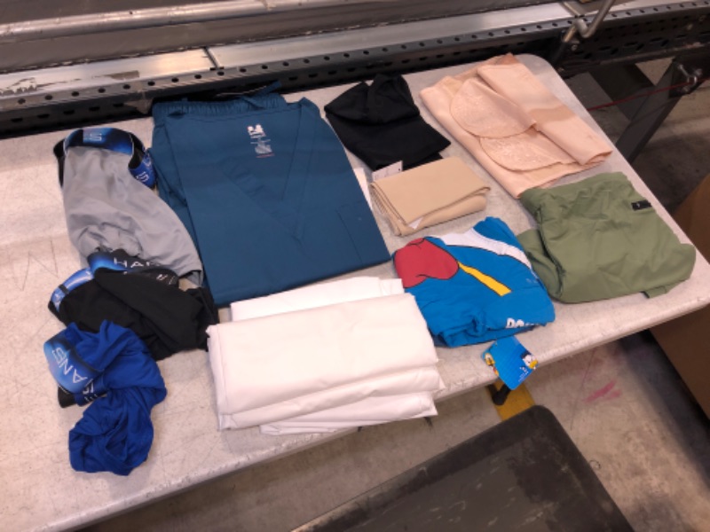 Photo 1 of 10 ITEM BAG LOT OF CLOTHING 
SIZES VARY 