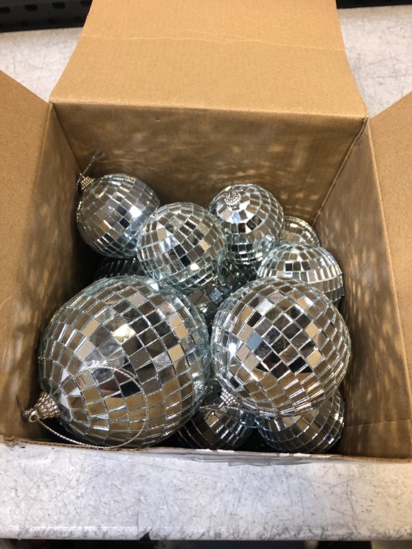 Photo 2 of 12 Pack Silver Disco Ball Mirror Ball with Hanging Ring for Fun Retro Disco Party Decorations Party DJ Lighting Effect Stage Props Game Accessories, 5.91 Inch, 3.94 Inch, 3.15 Inch, 2.36 Inch
OPEN BOX ITEM 