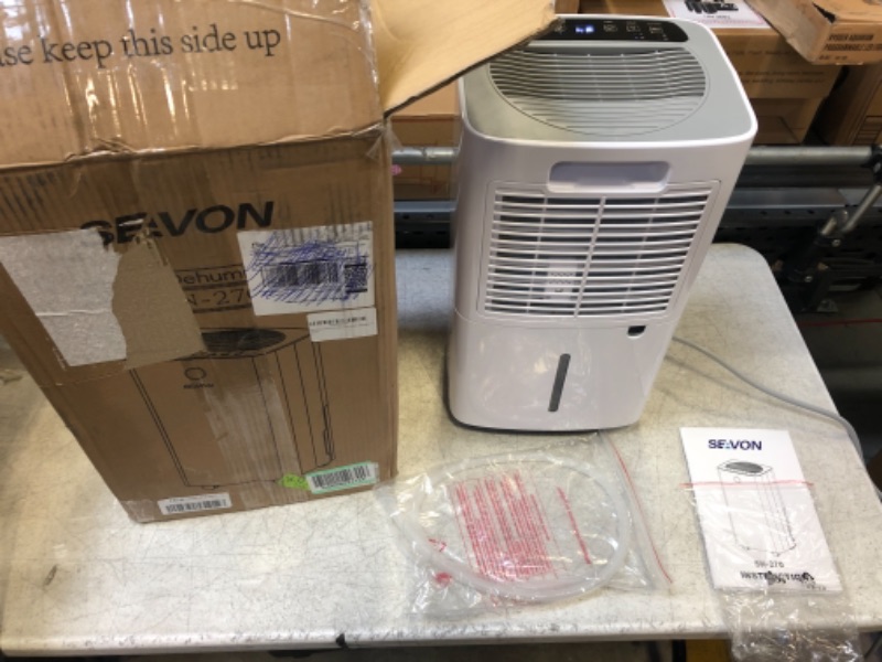 Photo 2 of 30 Pint Dehumidifiers for 2000 Sq. Ft Home Basements with Drain Hose, SEAVON Dehumidifier with Auto and Manual Drainage, 12 Hours Timer, Child Lock, Dry Clothes, Intelligent Humidity Control for Bedroom, Bathroom, Laundry Room, Office
OPEN BOX ITERM 