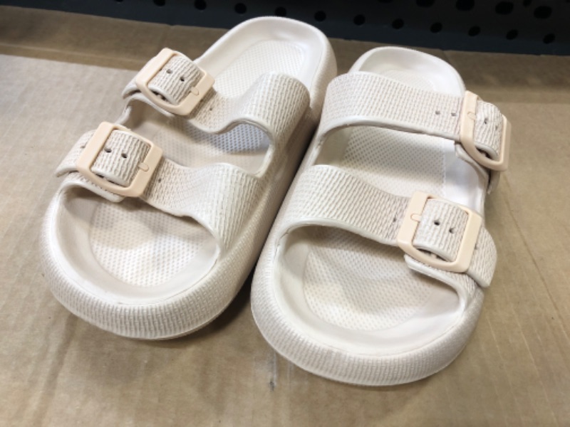 Photo 1 of DOUBLE STRAP SLIDES SZ 39-40