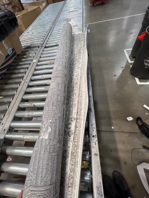 Photo 1 of 6ft area rug 