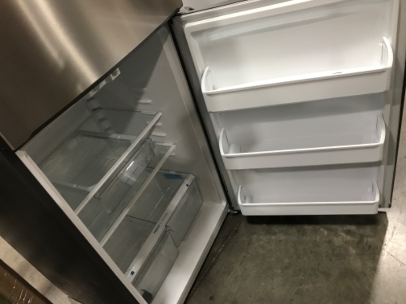 Photo 5 of Frigidaire Garage-Ready 18.3-cu ft Top-Freezer Refrigerator (Easycare Stainless Steel)
