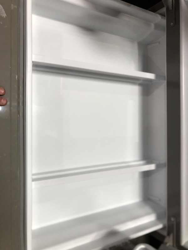 Photo 2 of Whirlpool 24.5-cu ft 4-Door French Door Refrigerator with Ice Maker (Fingerprint Resistant Stainless Steel) ENERGY STAR
