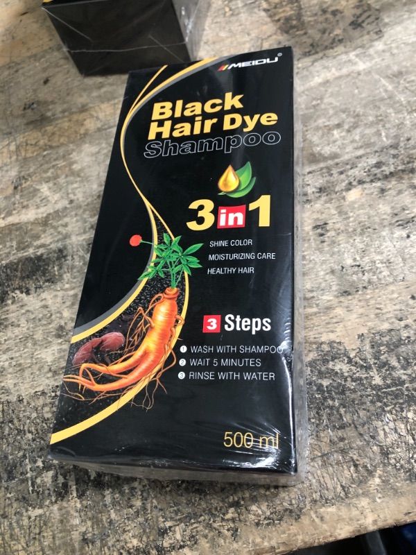 Photo 2 of MEIDU INSTANT 3IN1 BLACK HAIR DYE COLOR SHAMPOO 500mL
