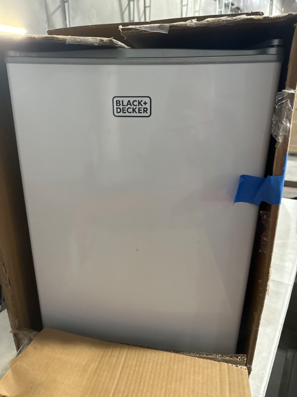 Photo 3 of **SEE NOTES/NON-REFUNDABLE FOR PARTS**
BLACK+DECKER BCRK25W Compact Refrigerator Energy Star Single Door Mini Fridge with Freezer, 2.5 Cubic Ft., White