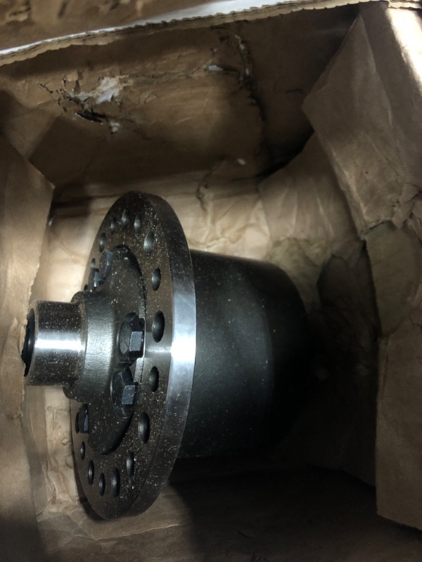 Photo 2 of Eaton 915A550 Detroit Truetrac 10.5" 35 Spline Differential for Ford