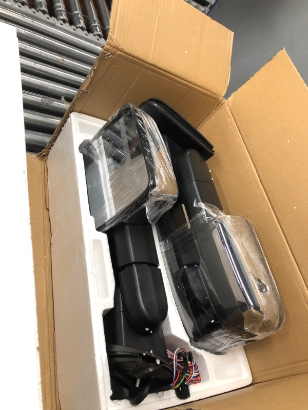 Photo 1 of Towing Mirror for Silverado Sierra - Compatible with 2014-2018 Chevy Silverado GMC Sierra 1500 2500 HD 3500 HD with Power Adjusted Heated Glass Running Turn Signal Lights Light (Chrome Back? DOTTED Chrome-dotted lights