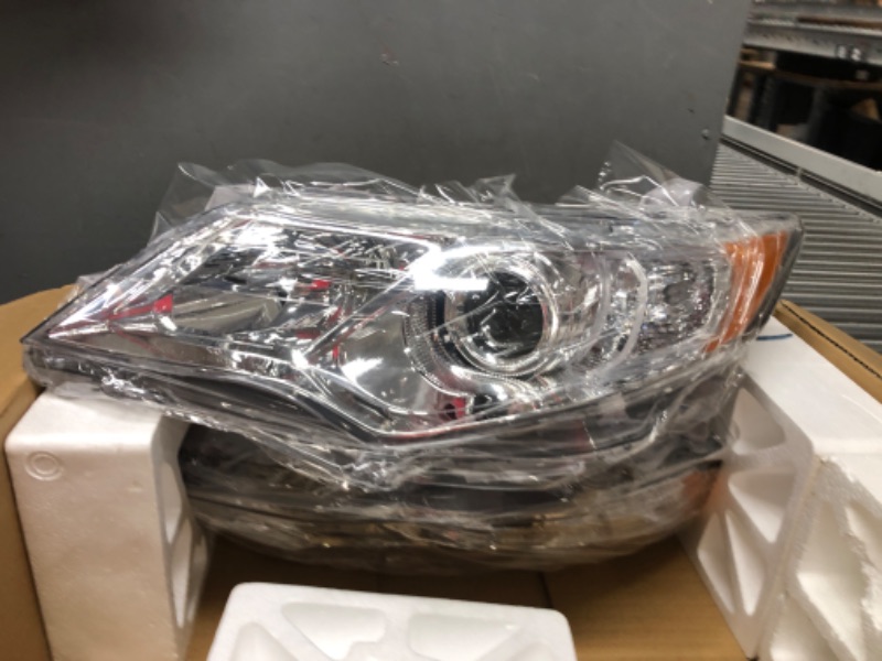 Photo 3 of 2012-2014 Toyota Camry Headlights