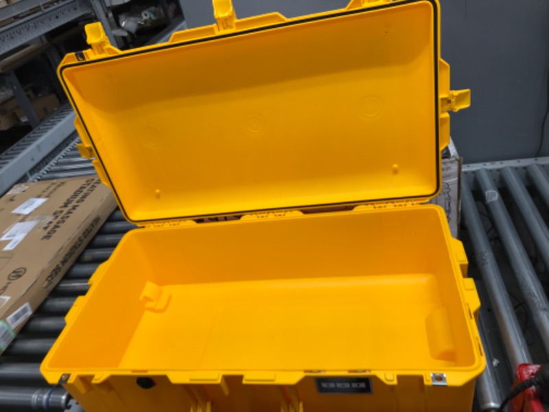 Photo 4 of Pelican Air 1615 Case No Foam - Yellow