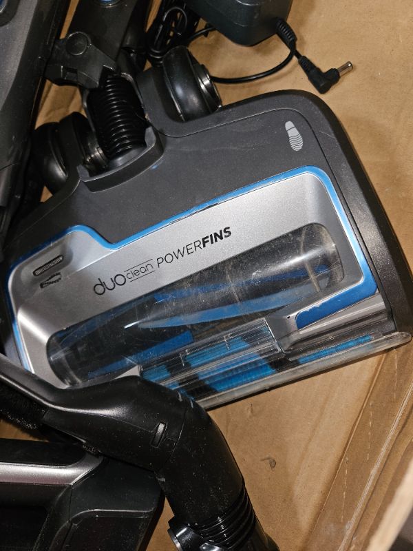 Photo 3 of (USED) Shark IZ462H Vertex Ultra Lightweight Cordless Stick Vacuum with DuoClean PowerFins, Crevice, Pet Multi-Tool, Anti-Allergen, Brush, Removable Handheld, Flex, 60 min Runtime, Blue, MultiFLEX MultiFLEX Standard Cordless Stick