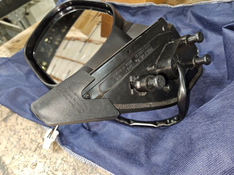 Photo 1 of (1 only) TRQ Side View Mirrors MRA06196
