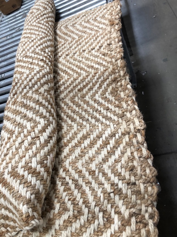 Photo 1 of SAFAVIEH Natural Fiber Collection Area Rug - 5' x 8', Ivory & Natural, Handmade Jute, Ideal for High Traffic Areas in Living Room, Bedroom (NF264A)
