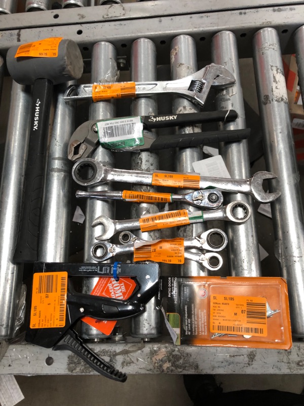 Photo 1 of 10 pcs assorted tool bundle