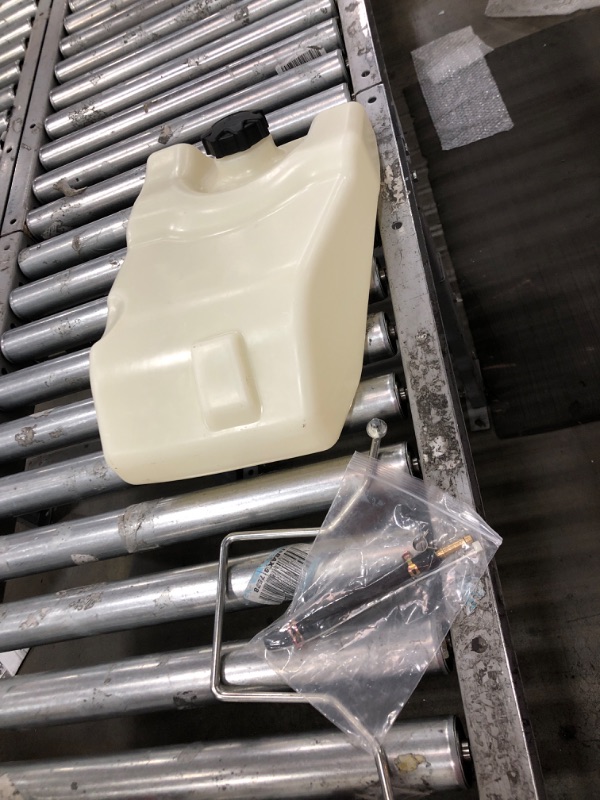 Photo 1 of Fuel Gas Tank for John Deere Scotts Sabre L100 L110 L120 L130 L105 L118 L111 L108 GY21876 GY21102 GY20894