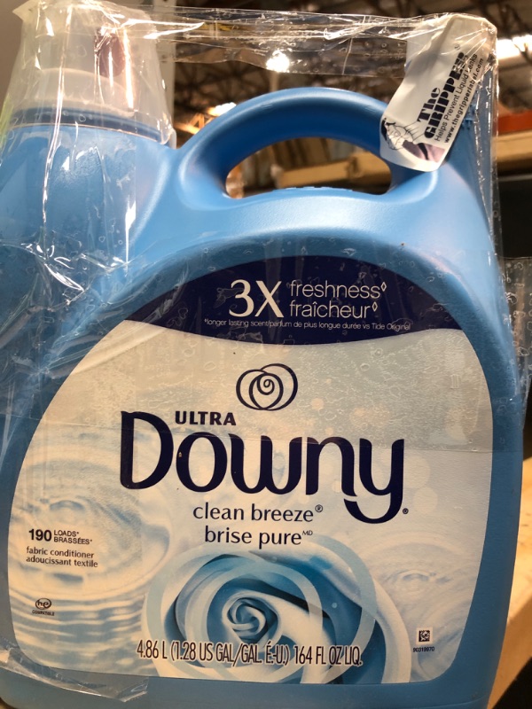 Photo 2 of Downy Clean Breeze Liquid Fabric Conditioner (Fabric Softener), 164 Fl Oz, 190 Loads