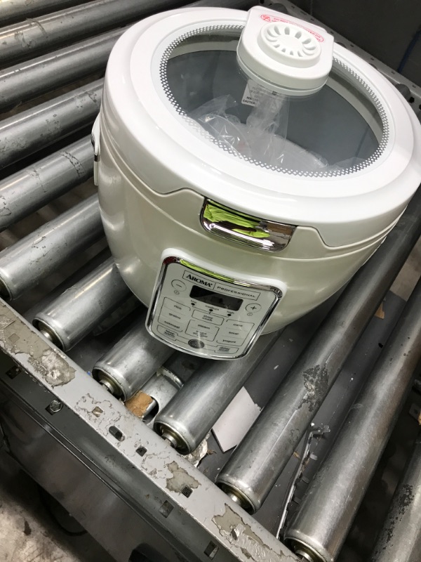 Photo 1 of Aroma Housewares Professional 20-Cup(cooked) / 4Qt. Digital Rice Cooker/Multicooker, Automatic Keep Warm and Sauté-then-Simmer Function, white (ARC-1230W)