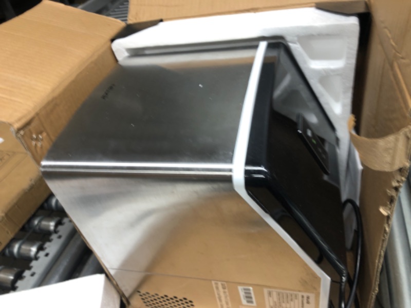 Photo 1 of **FOR PARTS ONLY**
Newair Silver Counter Top Ice Maker Machine