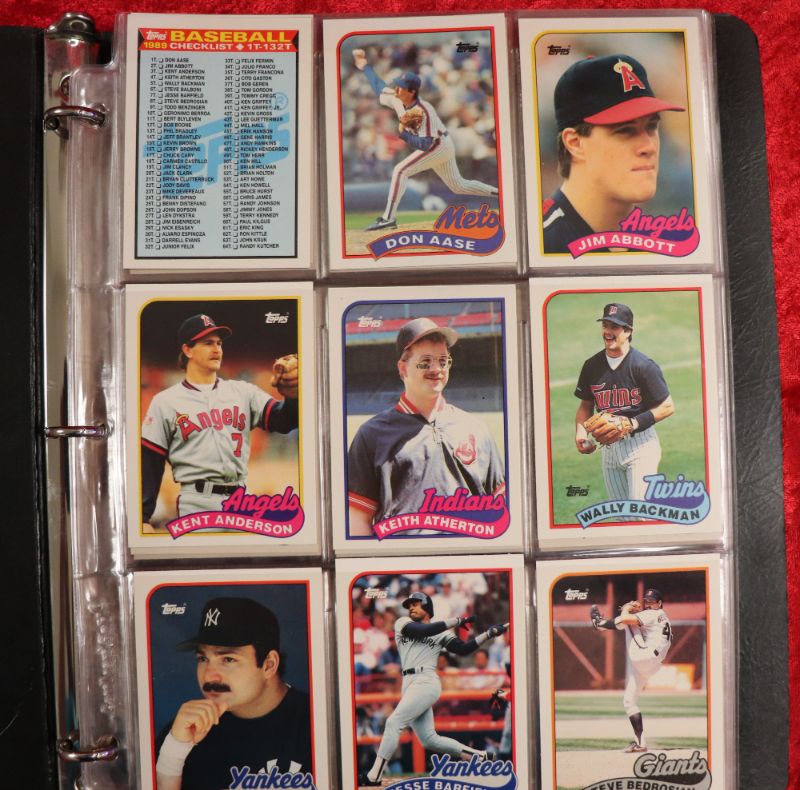 Photo 2 of 1989 Topps Baseball Traded complete set in binder