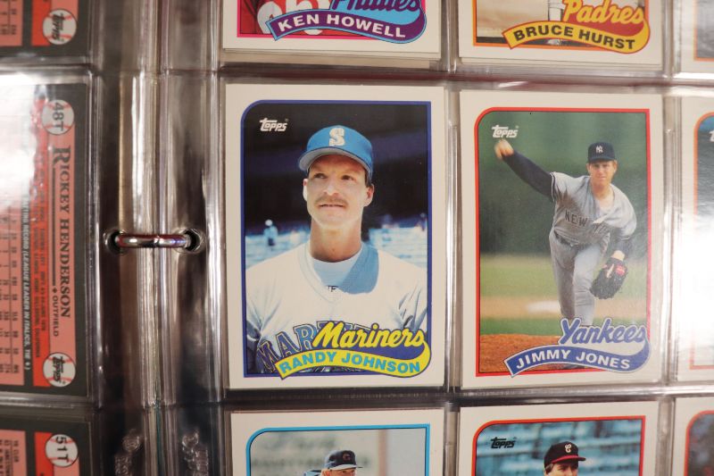 Photo 4 of 1989 Topps Baseball Traded complete set in binder