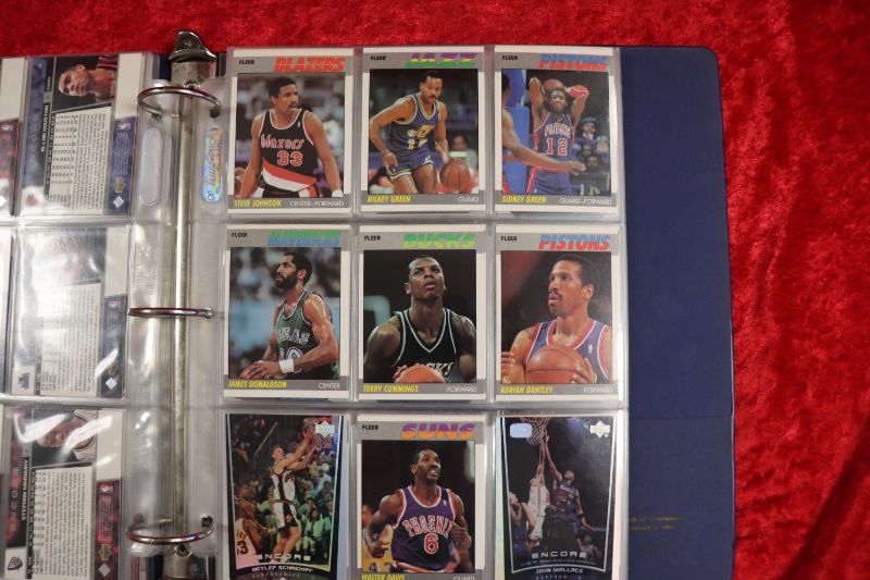 Photo 6 of Over 150 Basketball cards in binder 1988-99 (lots of ROOKIES)