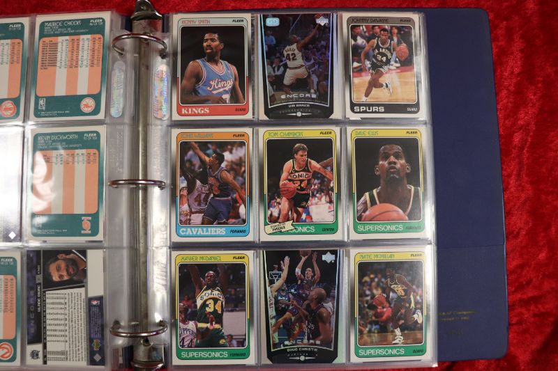 Photo 8 of Over 150 Basketball cards in binder 1988-99 (lots of ROOKIES)