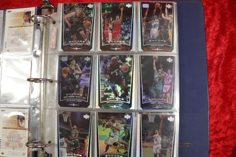 Photo 3 of Over 150 Basketball cards in binder 1988-99 (lots of ROOKIES)
