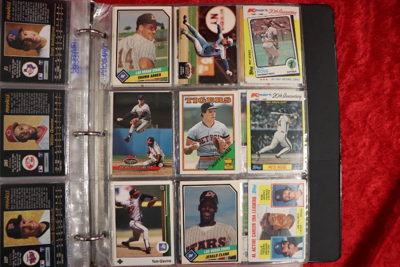 Photo 5 of Over 200 Baseball cards in binder (some stars)