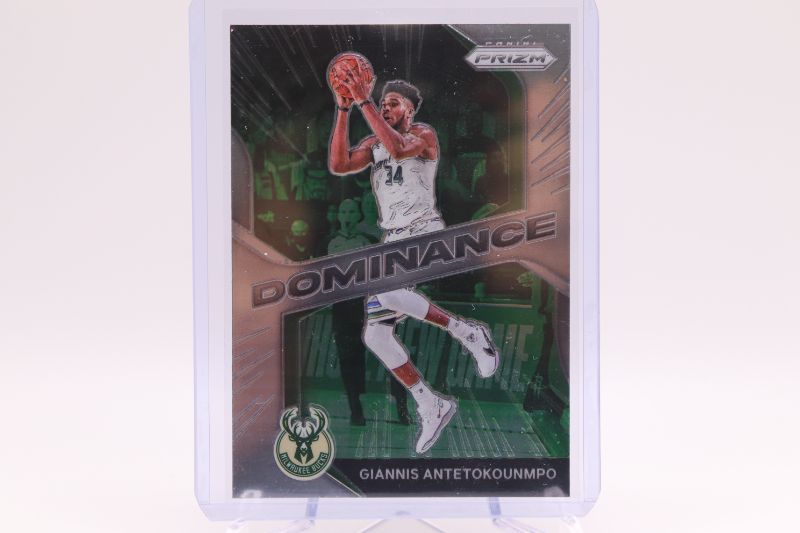 Photo 1 of Giannis Antetokounmpo 2021 Prizm Dominance (Mint)